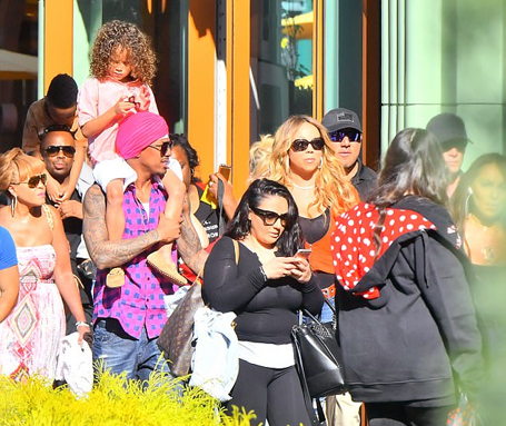 Mariah and Nick take their twins to Disneyland | mcarchives.com