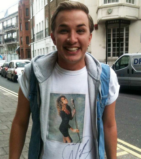 Mariah pays tribute to Manchester victim Martyn Hett | mcarchives.com