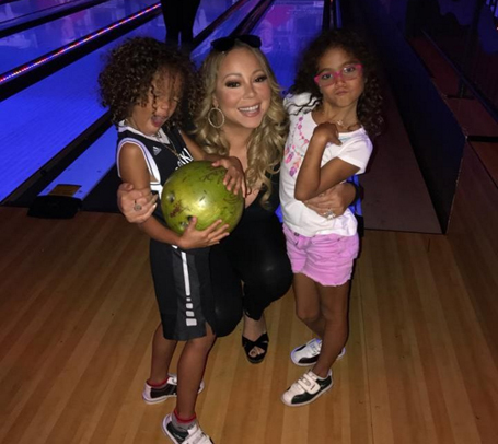 Mariah mocked for wearing high heels while bowling | mcarchives.com