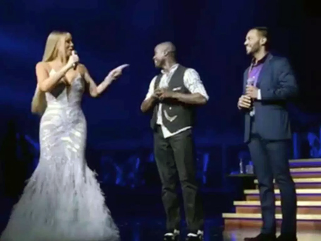 Mariah helps man propose to his partner on stage | mcarchives.com