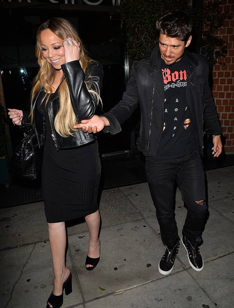 Mariah looks chic for date night with boyfriend Bryan | mcarchives.com