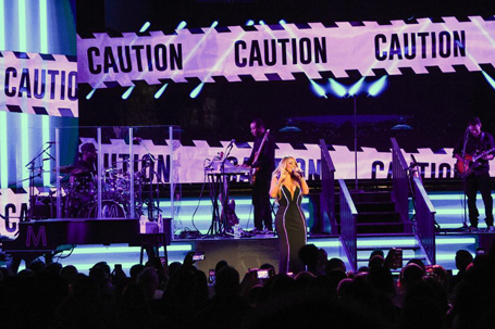 Mariah Carey dazzles crowd at Hard Rock on Saturday | mcarchives.com