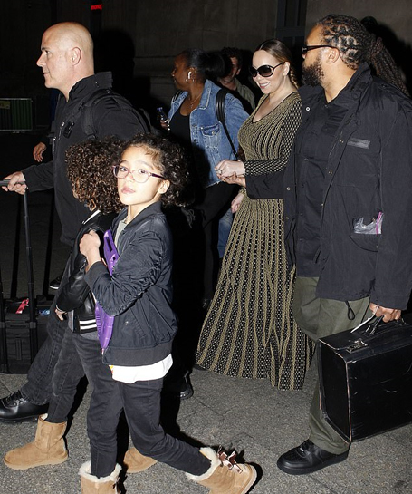 Mariah Carey enjoys rare outing with her twins in Paris | mcarchives.com
