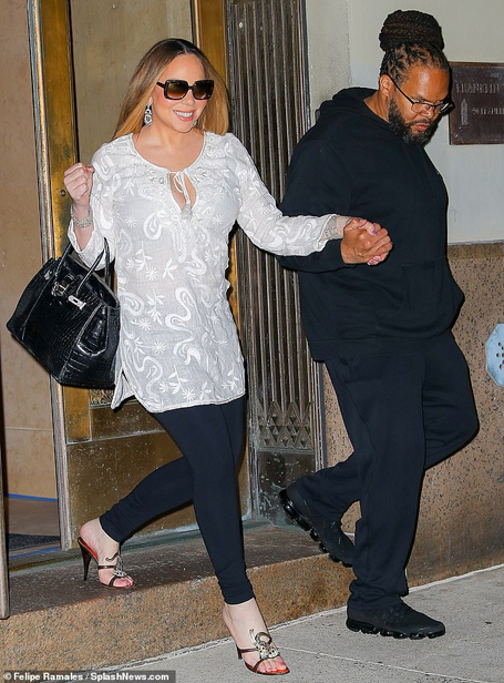 Mariah Carey is heading out of town for the long weekend | mcarchives.com