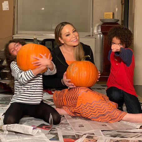 Mariah Carey and her twins celebrate Halloween | mcarchives.com