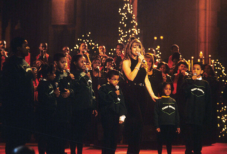 Mariah shares performance of Jesus Born On This Day | mcarchives.com