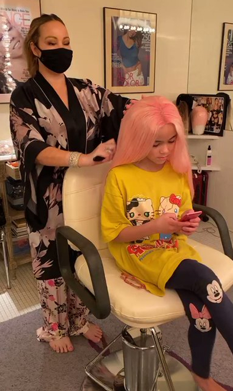 Mariah Carey puts 500 hours of beauty school to work | mcarchives.com