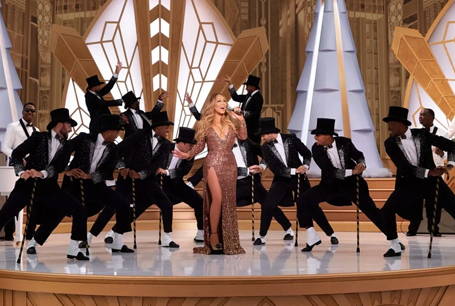 Mariah Carey glitters in trailer for Christmas special | mcarchives.com