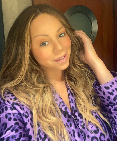 Mariah Carey shares rare, no eye makeup selfie  | mcarchives.com