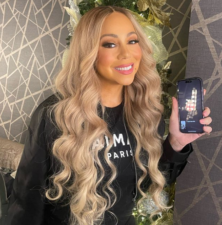 Mariah Carey has new rose gold hair colour | mcarchives.com