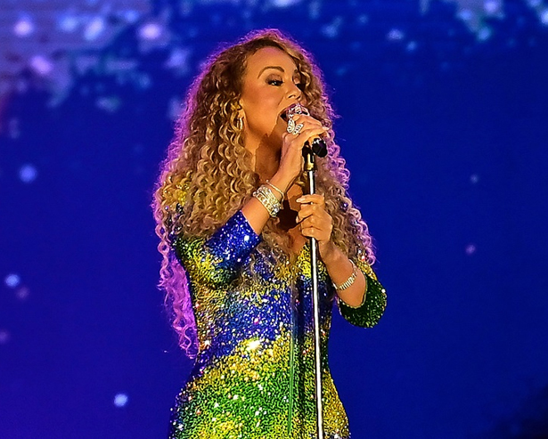 Mariah disappoints with strange and truncated show | mcarchives.com