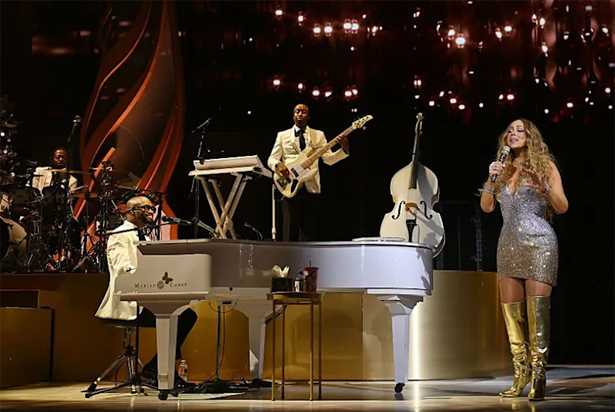 Mariah's Christmas in Vegas extravaganza not selling | mcarchives.com