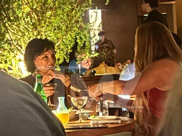 Girls' night at swanky sushi spot | mcarchives.com