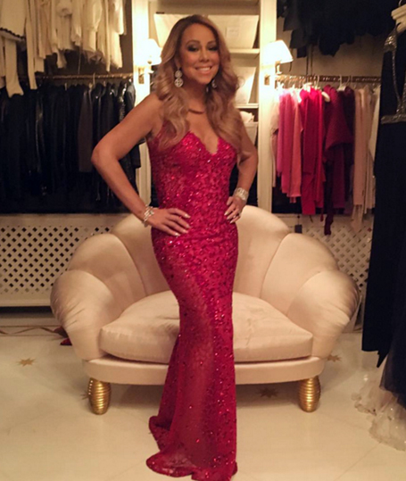 Mariah shows off hot bod in curve-hugging holiday gown | mcarchives.com