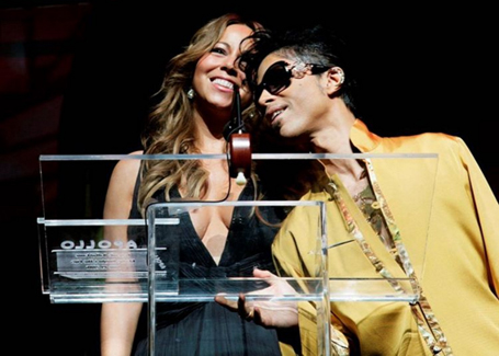 Mariah Carey holds moment of silence for Prince | mcarchives.com