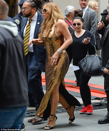 Mariah throws more shade at JLo and Nicki Minaj | mcarchives.com