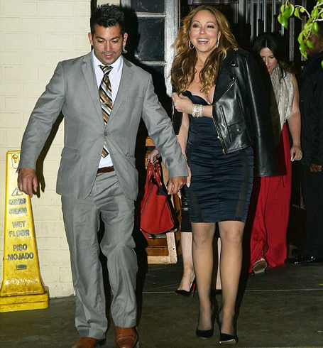 Mariah Carey struggles to contain her ample assets | mcarchives.com