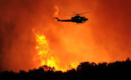 Celebs forced to evacuate as fire tears through Calabasas | mcarchives.com
