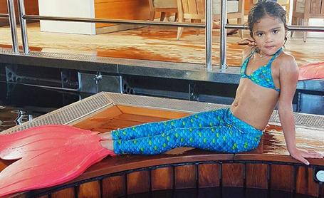 Mariah Carey's daughter has a mermaid moment | mcarchives.com