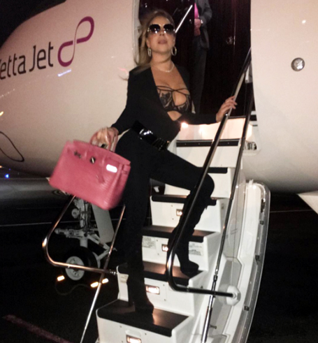 Mariah Carey using James Packer's private jet | mcarchives.com